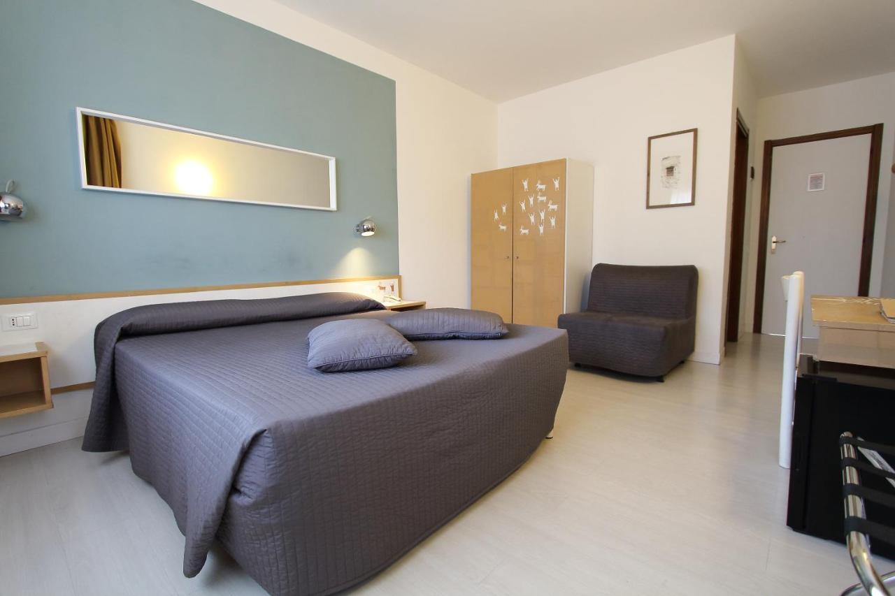 Hotel Giardino Breno Luaran gambar