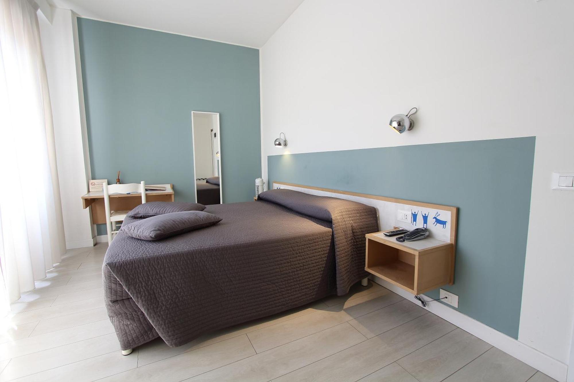 Hotel Giardino Breno Luaran gambar