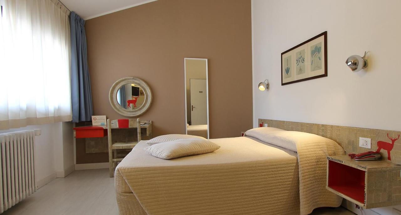 Hotel Giardino Breno Luaran gambar