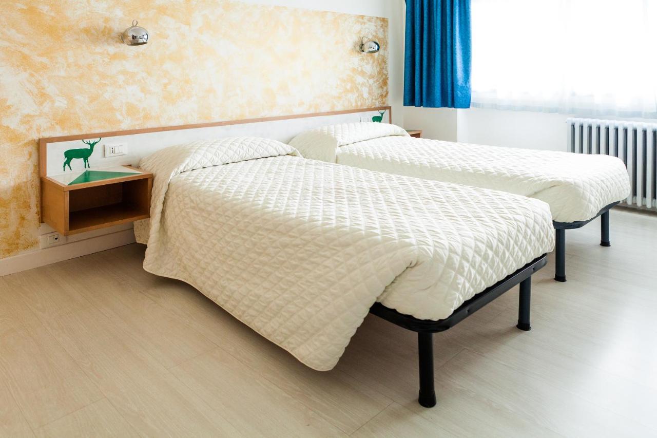 Hotel Giardino Breno Luaran gambar