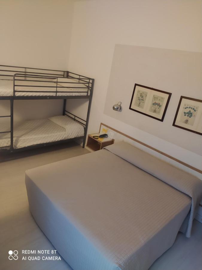 Hotel Giardino Breno Luaran gambar