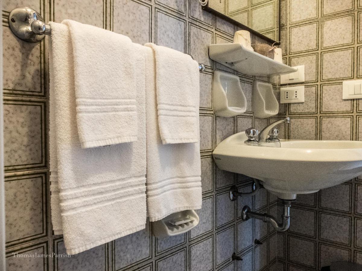 Hotel Giardino Breno Luaran gambar
