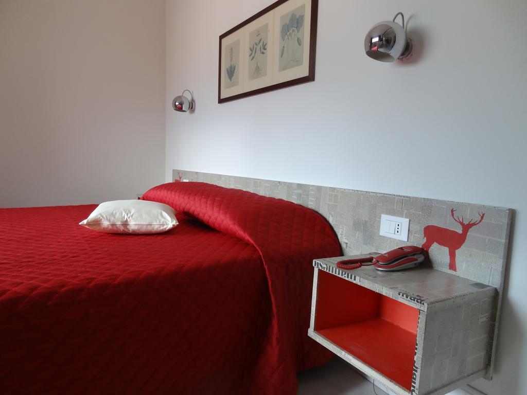 Hotel Giardino Breno Luaran gambar