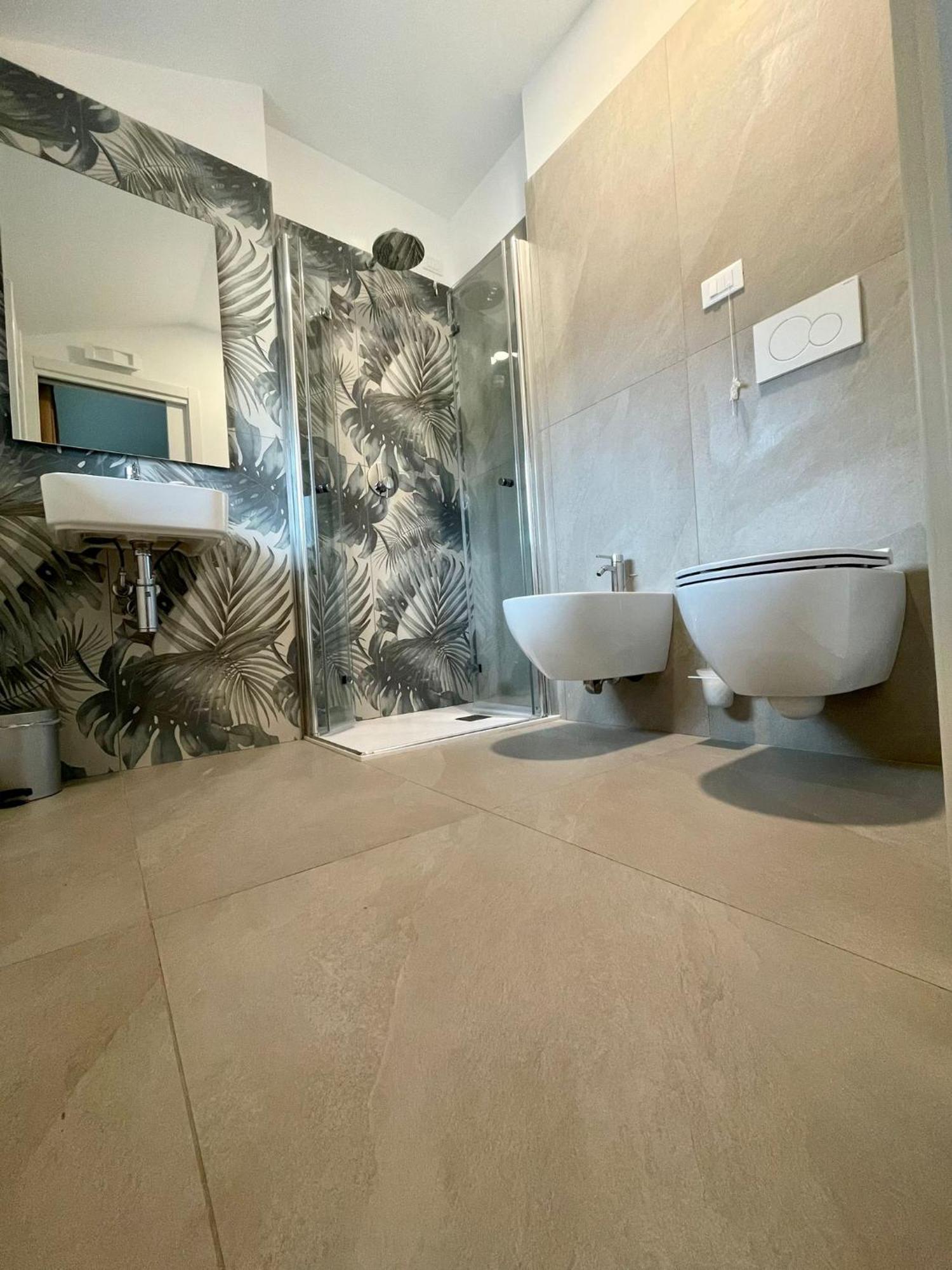 Hotel Giardino Breno Luaran gambar