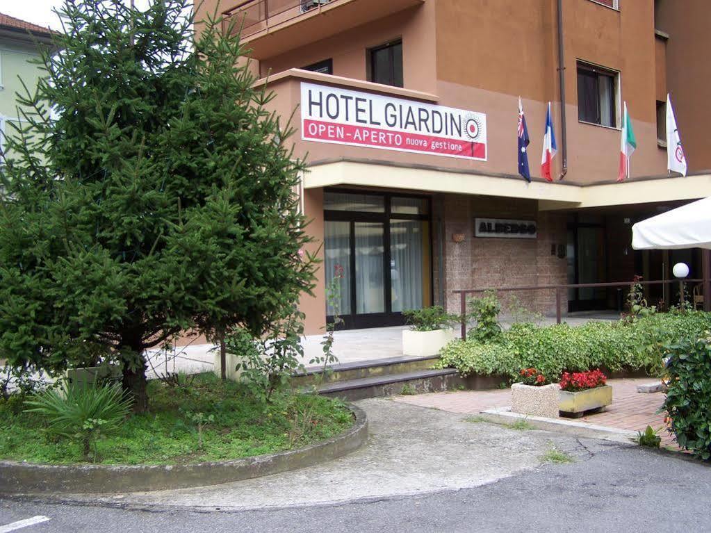 Hotel Giardino Breno Luaran gambar