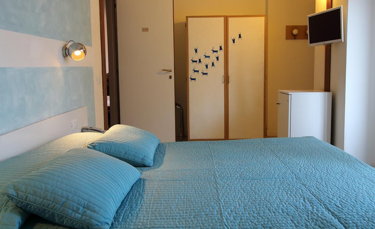 Hotel Giardino Breno Luaran gambar
