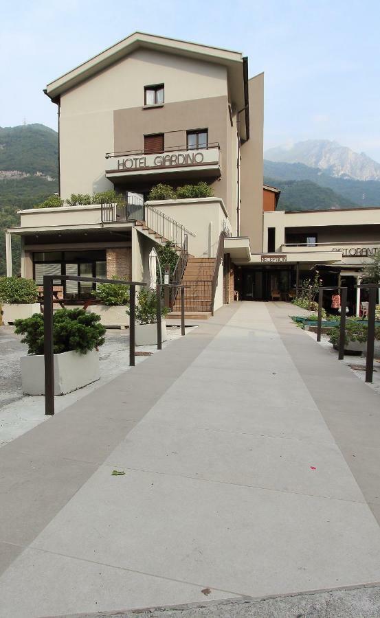 Hotel Giardino Breno Luaran gambar