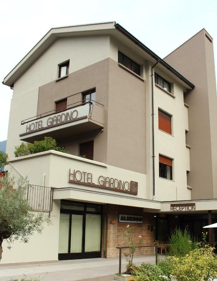 Hotel Giardino Breno Luaran gambar